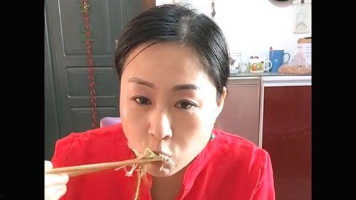 娱乐吃瓜酱的作品好朋友,揭秘娱乐圈的真挚情谊与甜蜜互动